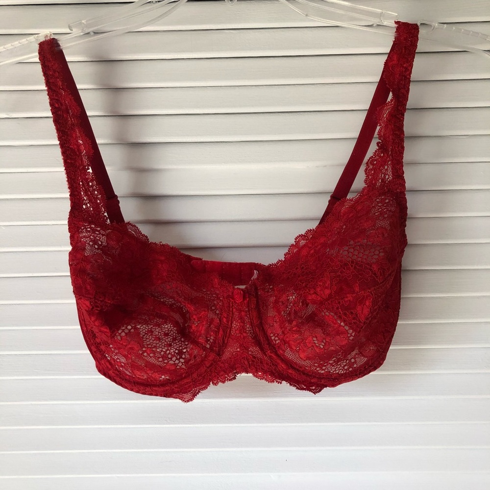 VS red bralette